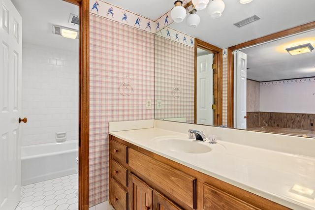 1206 Amherst Drive, Dothan, AL 36305