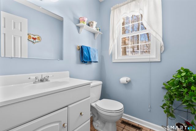 58 Kenmore Avenue, Waterbury, CT 06708