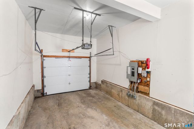 58 Kenmore Avenue, Waterbury, CT 06708