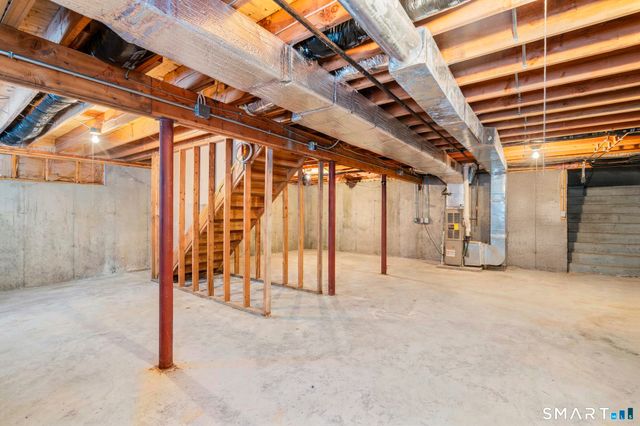 58 Kenmore Avenue, Waterbury, CT 06708