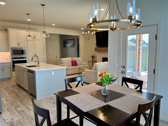 2509 Crystal Creek Drive, Yukon, OK 73099