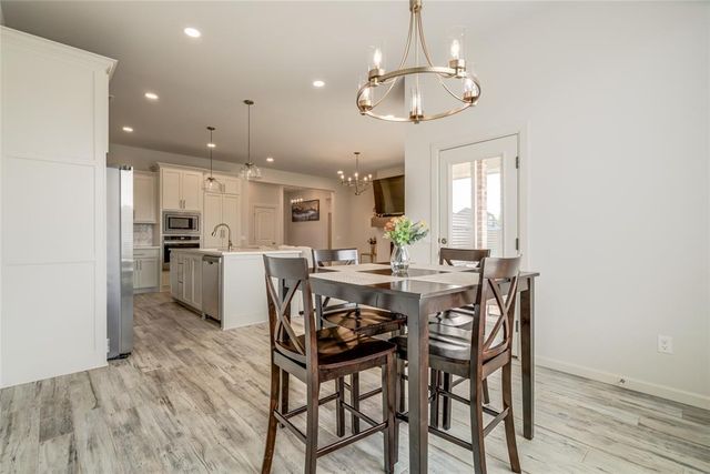 2509 Crystal Creek Drive, Yukon, OK 73099