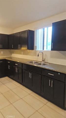 812 E 76th, Los Angeles, CA 90001