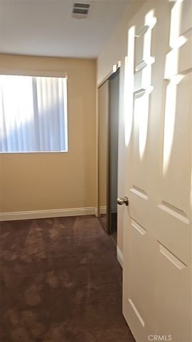 812 E 76th, Los Angeles, CA 90001