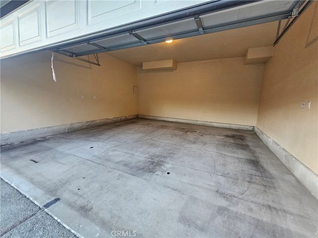 812 E 76th, Los Angeles, CA 90001
