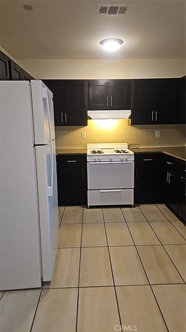 812 E 76th, Los Angeles, CA 90001