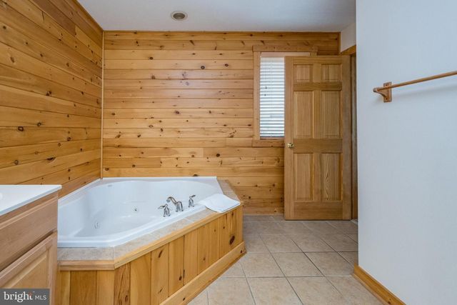 25 CEDAR SHORES DR, Mc Henry, MD 21541