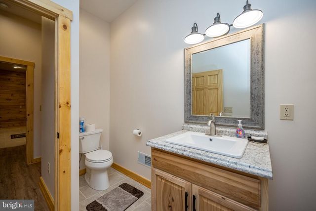 25 CEDAR SHORES DR, Mc Henry, MD 21541