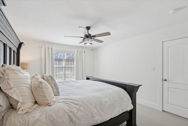 1303 Hutchins Lane, Reno, TX 76082