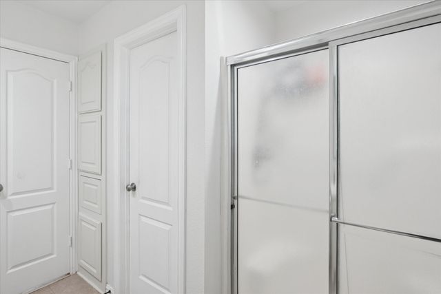 1303 Hutchins Lane, Reno, TX 76082