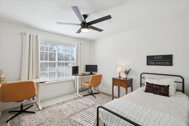 1303 Hutchins Lane, Reno, TX 76082