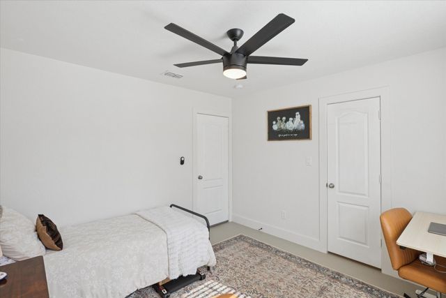 1303 Hutchins Lane, Reno, TX 76082