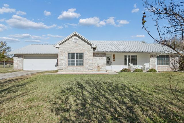 1303 Hutchins Lane, Reno, TX 76082