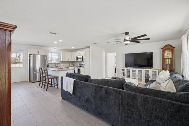 1303 Hutchins Lane, Reno, TX 76082