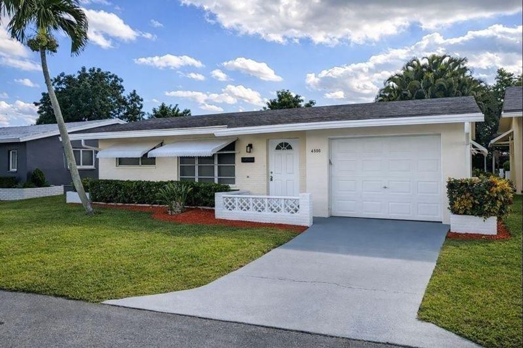 4906 NW 53rd Court, Tamarac, FL 33319