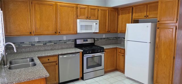 9007 Dulcimer Lane, Las Vegas, NV 89123