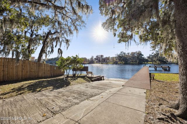 1850 WATERBURY Lane, Fleming Island, FL 32003