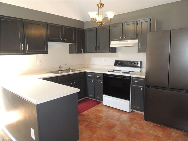 107 Dana DR, Suffolk, VA 23434