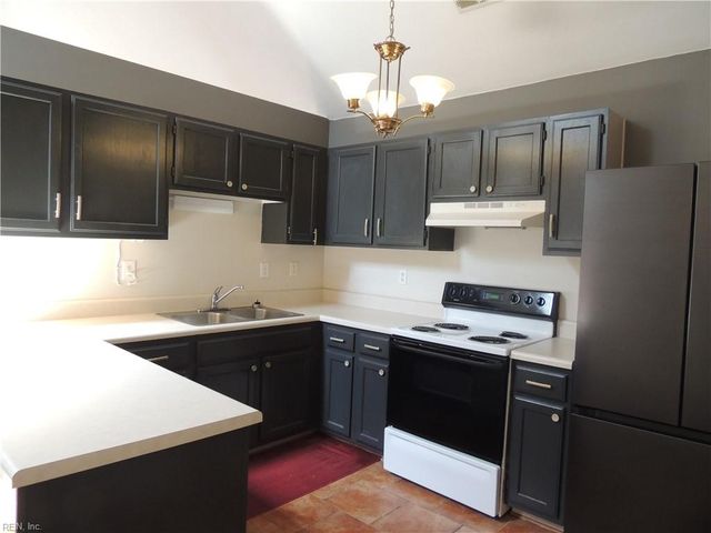 107 Dana DR, Suffolk, VA 23434