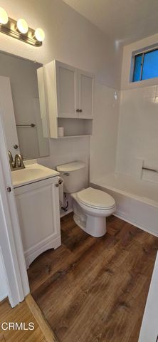 2305 Glendale Boulevard 204, Los Angeles, CA 90039