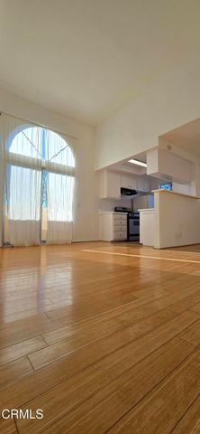 2305 Glendale Boulevard 204, Los Angeles, CA 90039