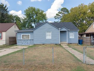 4609 Clarendon Avenue, Fort Smith, AR 72904