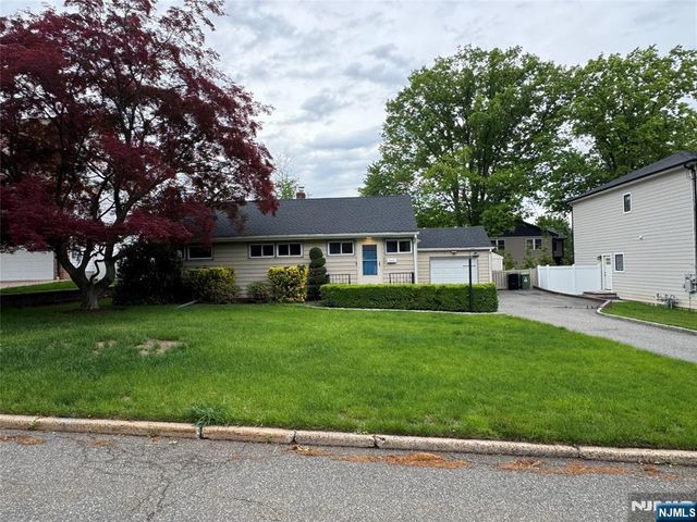 231 Hillside Avenue, Paramus, NJ 07652