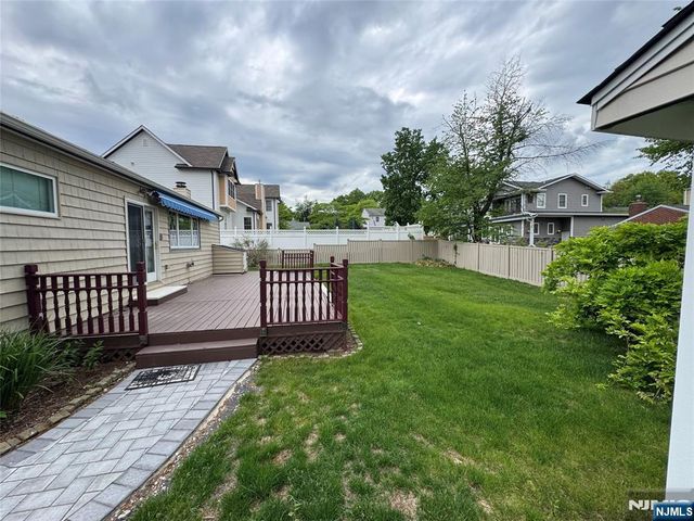 231 Hillside Avenue, Paramus, NJ 07652