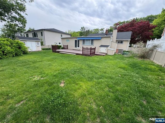 231 Hillside Avenue, Paramus, NJ 07652