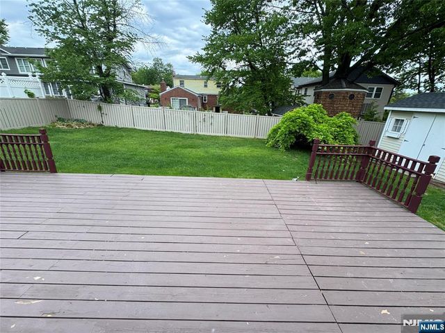 231 Hillside Avenue, Paramus, NJ 07652