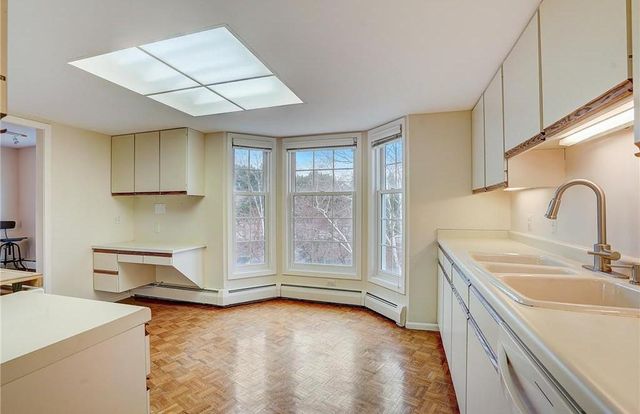 603 Lake Street 307, Excelsior, MN 55331