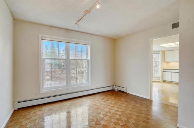 603 Lake Street 307, Excelsior, MN 55331