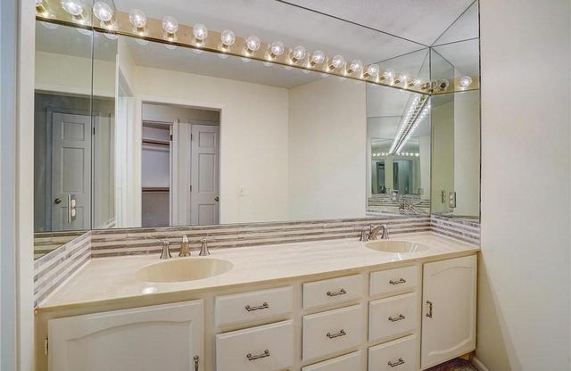 603 Lake Street 307, Excelsior, MN 55331