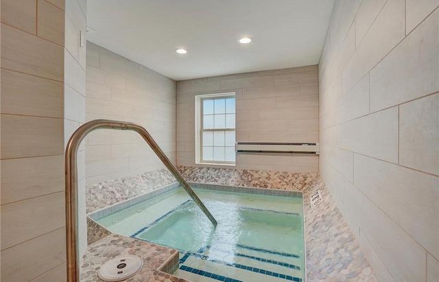 603 Lake Street 307, Excelsior, MN 55331