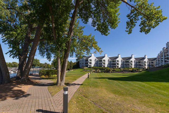 603 Lake Street 307, Excelsior, MN 55331