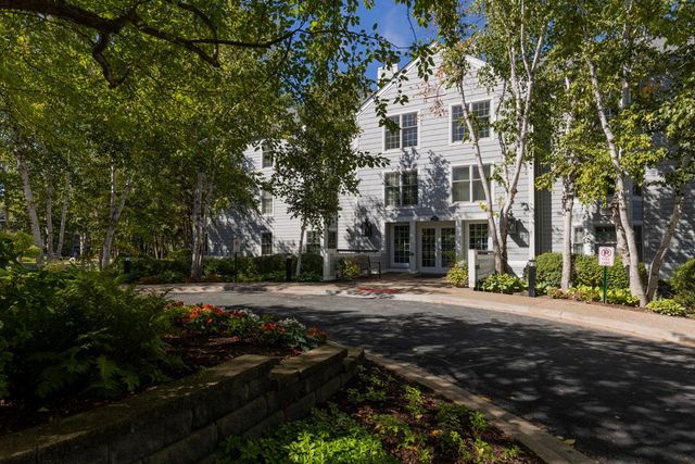 603 Lake Street 307, Excelsior, MN 55331