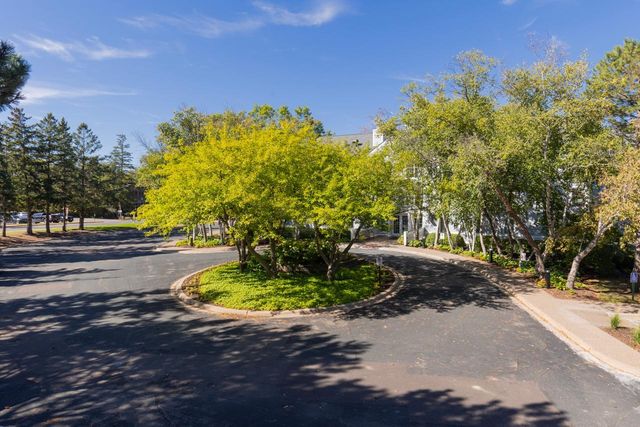 603 Lake Street 307, Excelsior, MN 55331