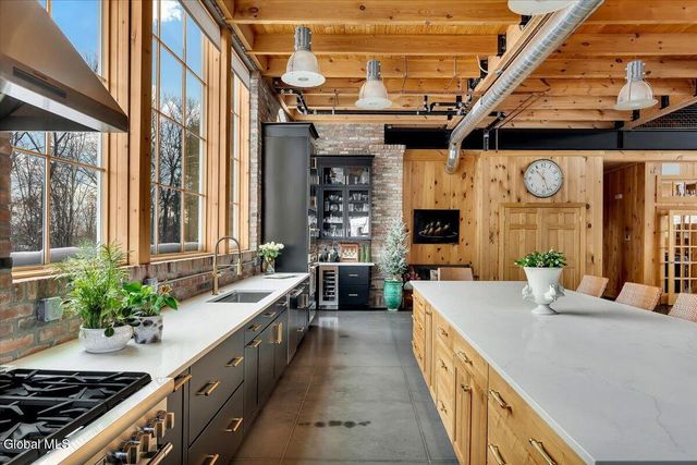 331 Vly Road, Colonie, NY 12309