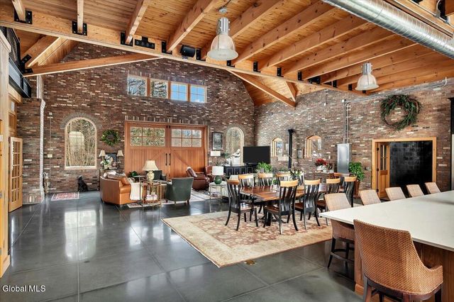 331 Vly Road, Colonie, NY 12309