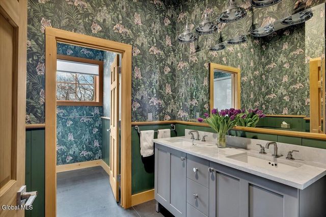 331 Vly Road, Colonie, NY 12309