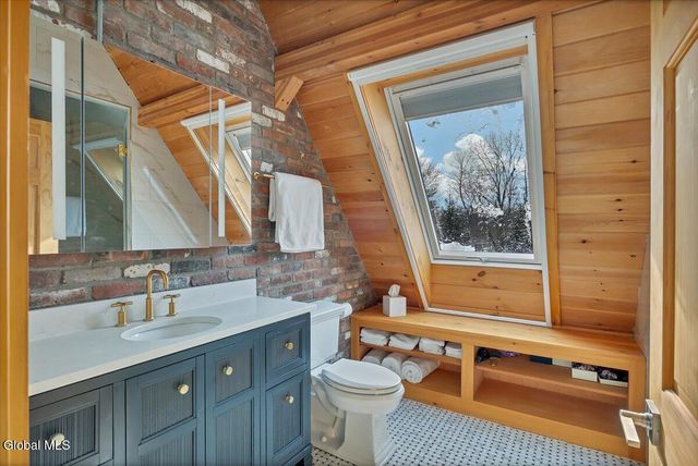 331 Vly Road, Colonie, NY 12309