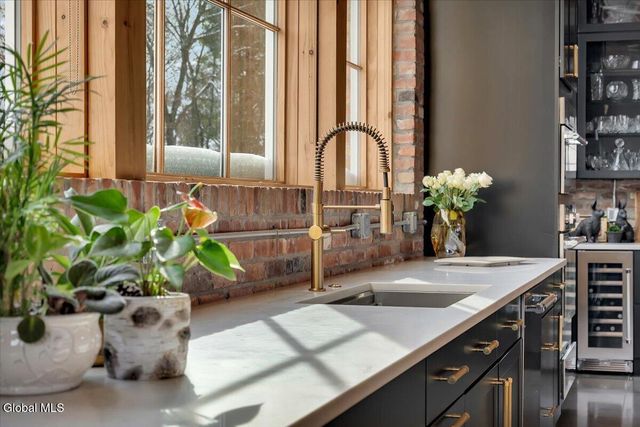 331 Vly Road, Colonie, NY 12309