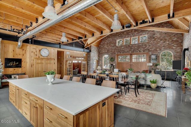 331 Vly Road, Colonie, NY 12309