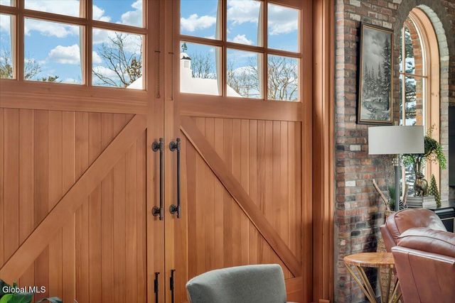 331 Vly Road, Colonie, NY 12309