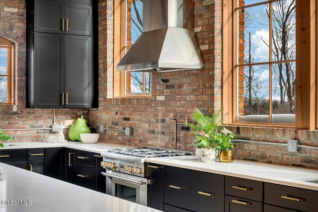 331 Vly Road, Colonie, NY 12309