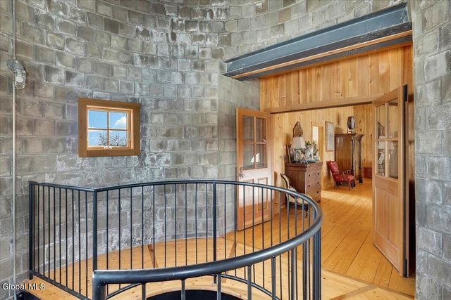 331 Vly Road, Colonie, NY 12309