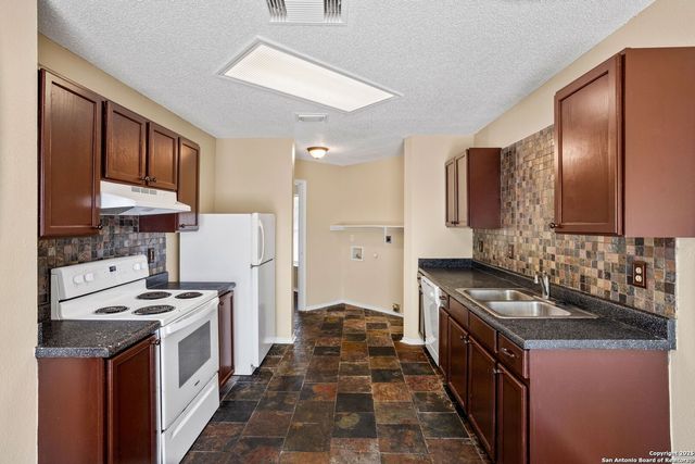 7807 Clipper, San Antonio, TX 78254
