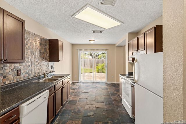 7807 Clipper, San Antonio, TX 78254