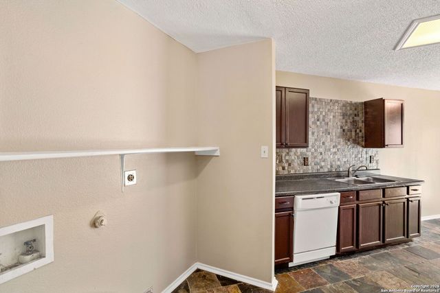 7807 Clipper, San Antonio, TX 78254