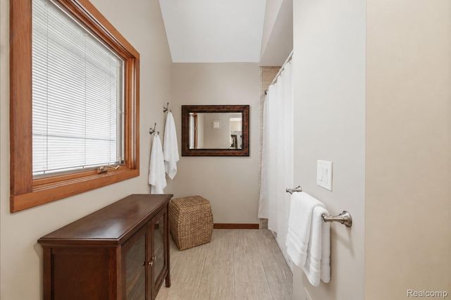 7115 Locklin, West Bloomfield Charter Township, MI 48324